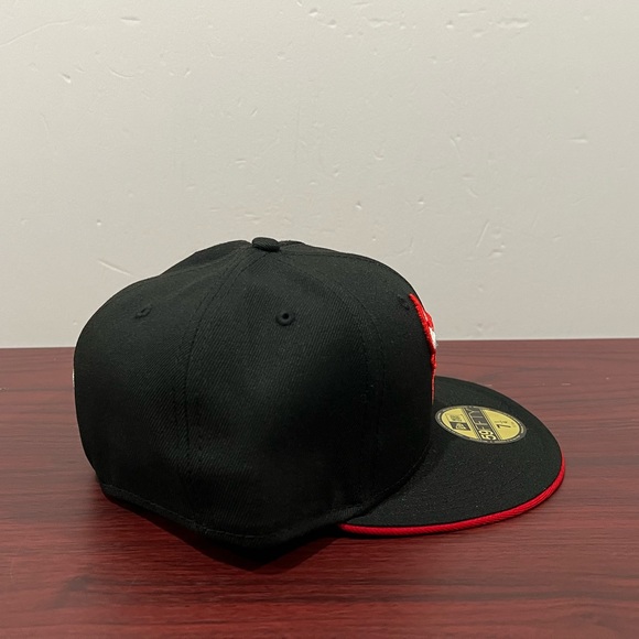 New Era, 59Fifty Fitted Hat, Chicago Bulls, Black & Red - Picture 2 of 9